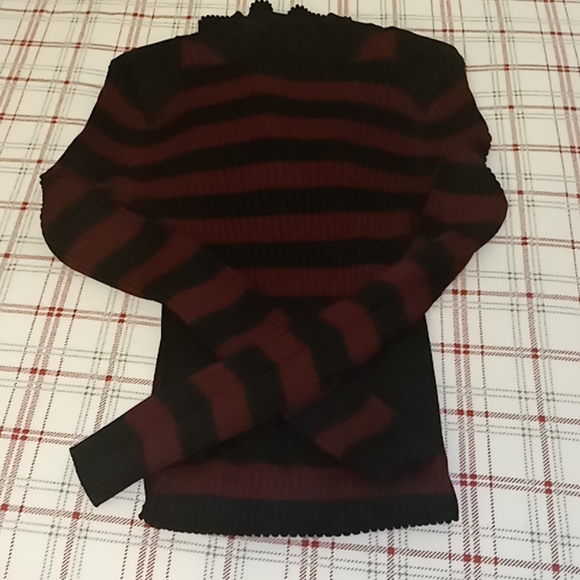 Gabriel Union stripe dress. - Picture 5 of 9